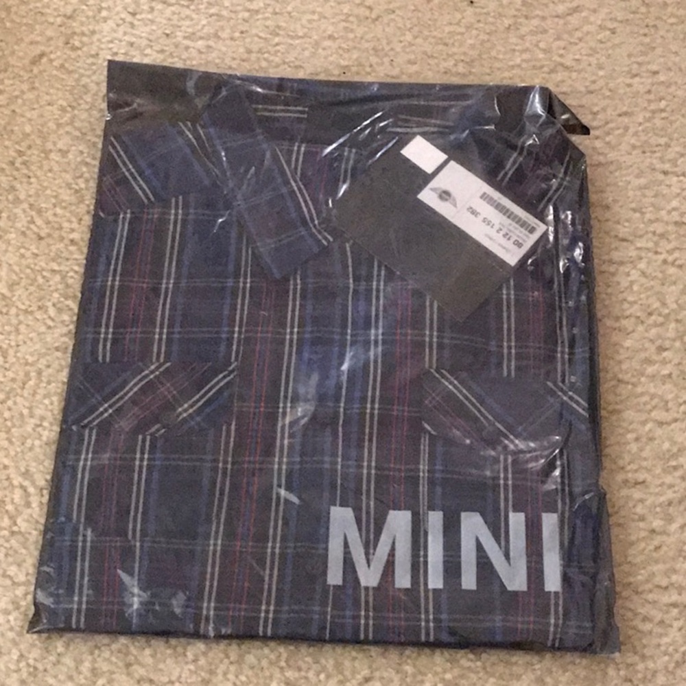 MINI Slim Fit Blouse. Size Medium